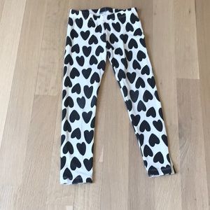 Cat And Jack size 6 kids white with black hearts leggings.